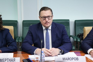 Совещание Комитета по федеративному устройству, региональной политике, МСУ и делам Севера «Проблемы импортозамещения и наращивание отечественного промышленного производства лифтов»