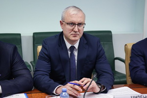 Совещание Комитета по федеративному устройству, региональной политике, МСУ и делам Севера «Проблемы импортозамещения и наращивание отечественного промышленного производства лифтов»