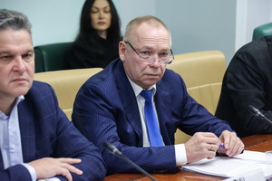 Совещание Комитета по федеративному устройству, региональной политике, МСУ и делам Севера «Проблемы импортозамещения и наращивание отечественного промышленного производства лифтов»